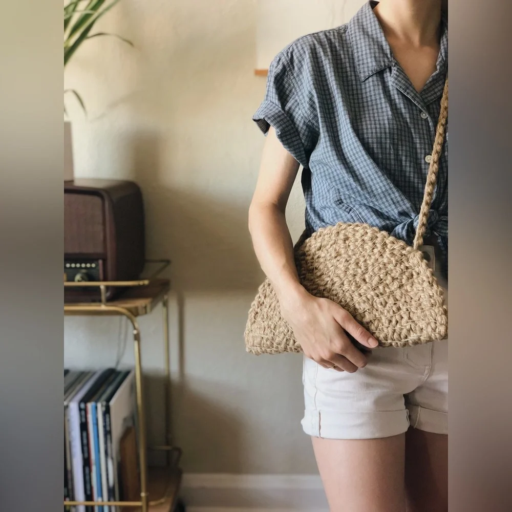 Handwoven “Moon” bag - Picture 5 of 16